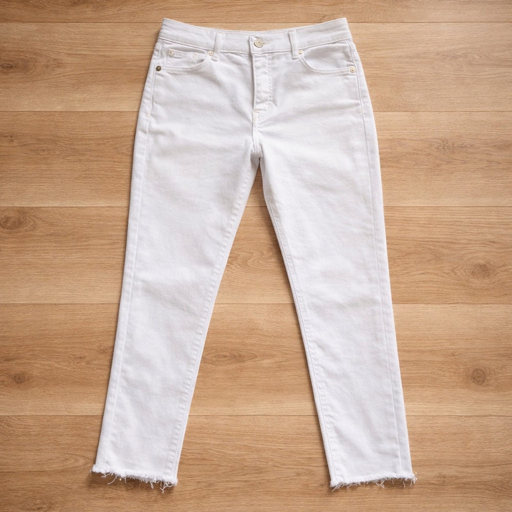 Express Stretch White Mom Jeans Super High Rise Size 8 Frayed Hem
